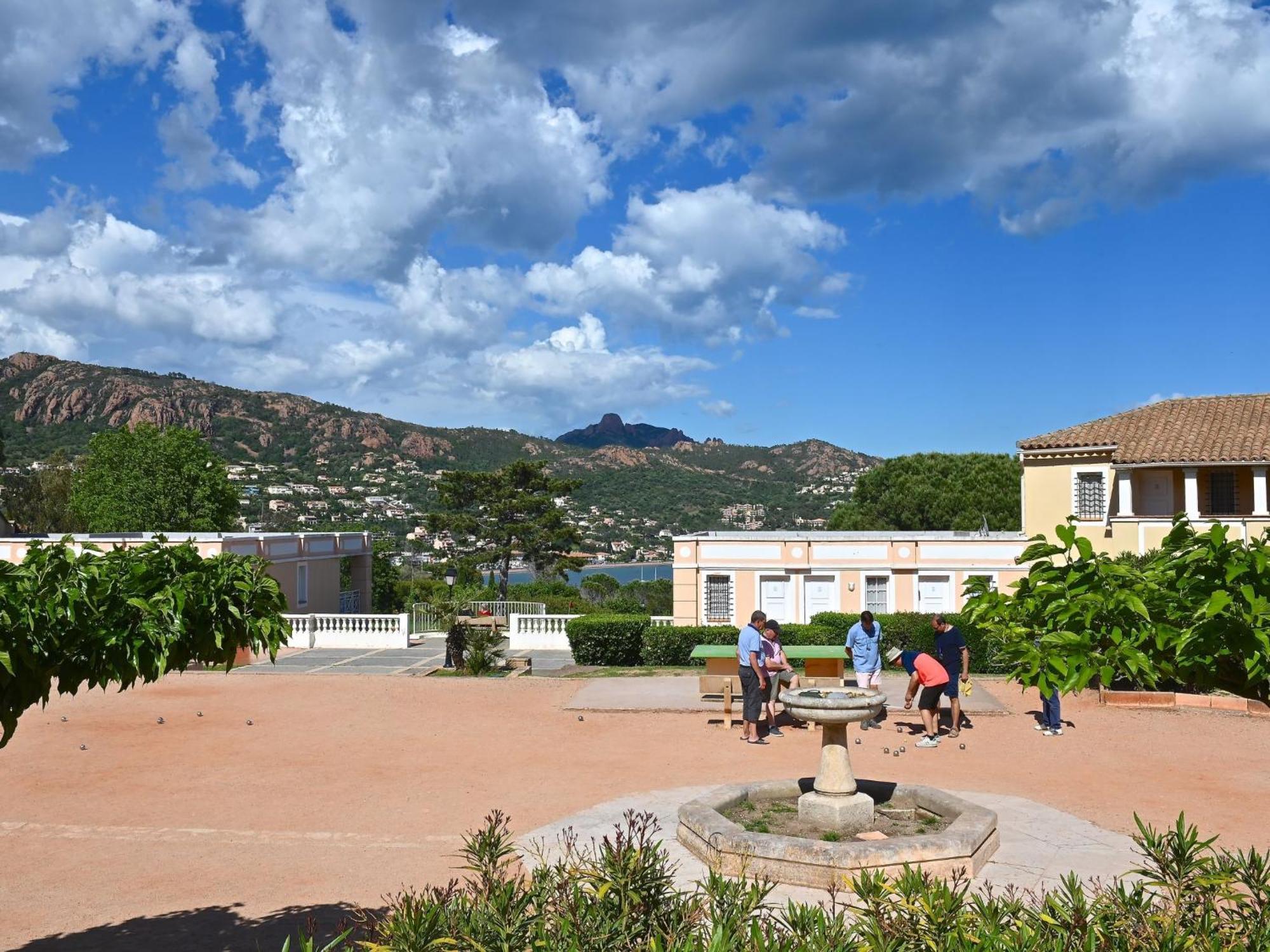 Apartment Village Cap Esterel - Le Village-9 By Interhome Saint-Raphaël Exterior foto